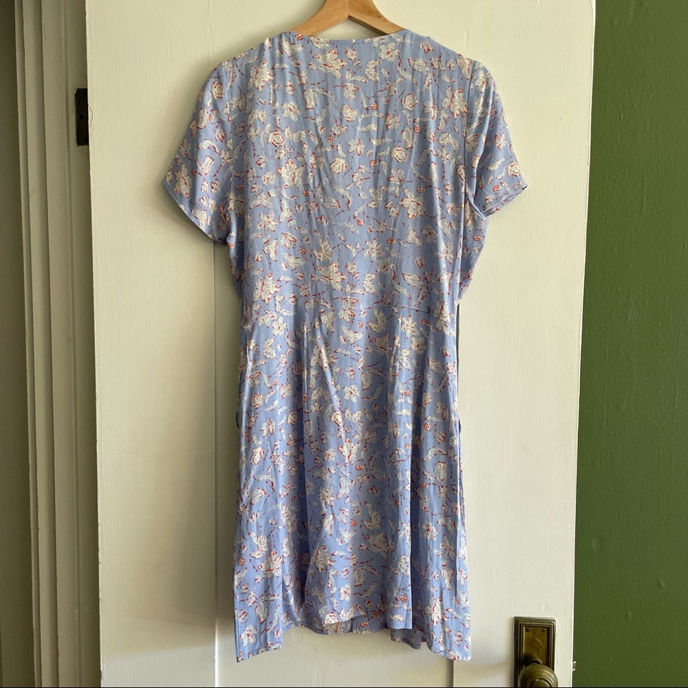 Button Dress - Picture 3 of 4